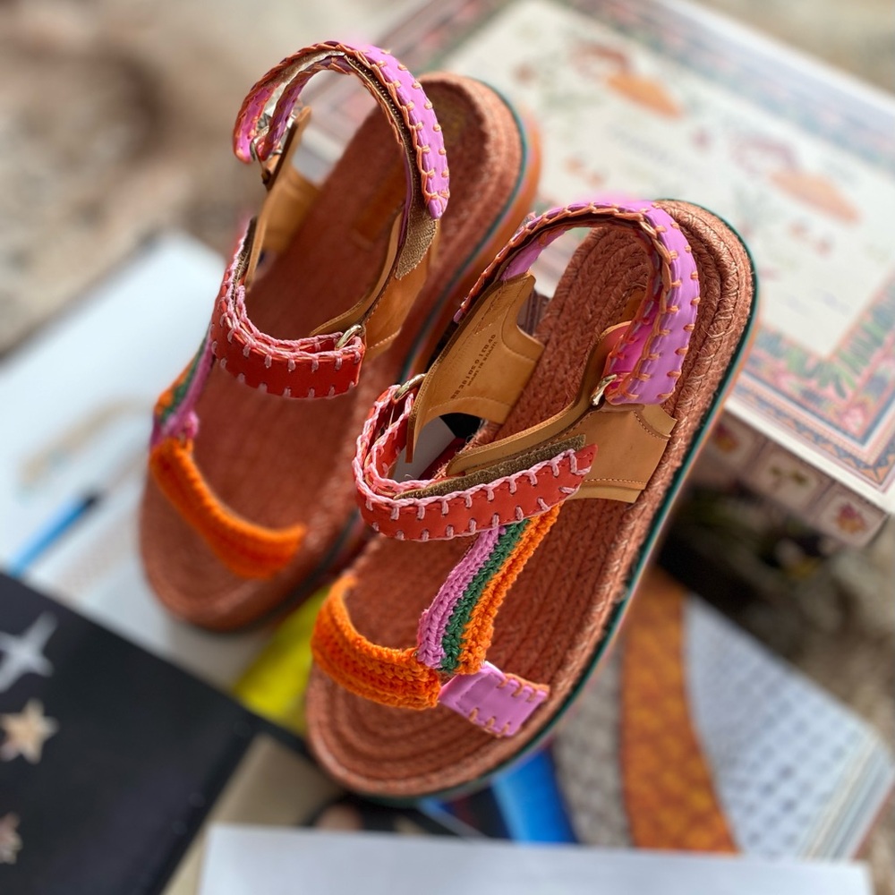 Farm Rio Artisanal Flatform Raffia Velcro Sandals - Picture 10 of 11